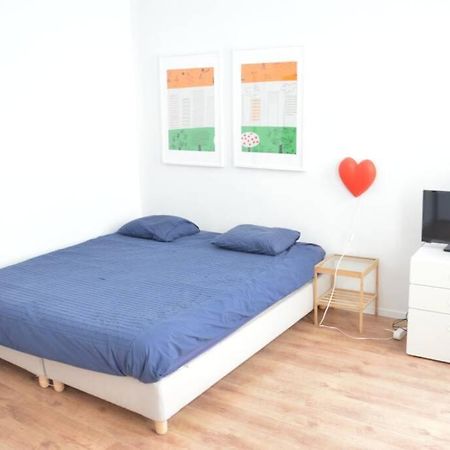 Awesome Studio In Marolles Lägenhet Bryssel Exteriör bild