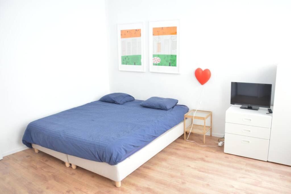 Awesome Studio In Marolles Lägenhet Bryssel Exteriör bild